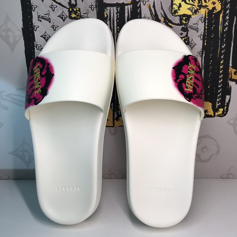 New Authentic VERSACE SMILEY MEDUSA SLIDES SANDALS WHITE/FUXIA - Picture 9 of 11
